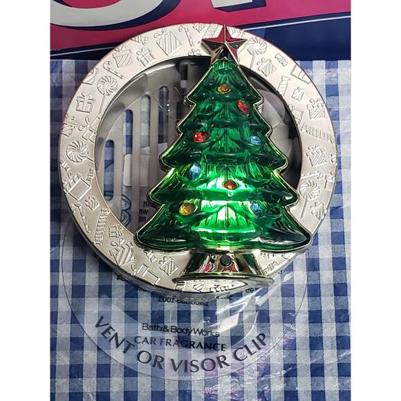 BBW Light Up Christmas Tree Visor  Vent Clip Car Fragrance Holder Vehicle Decor - Picture 1 of 2